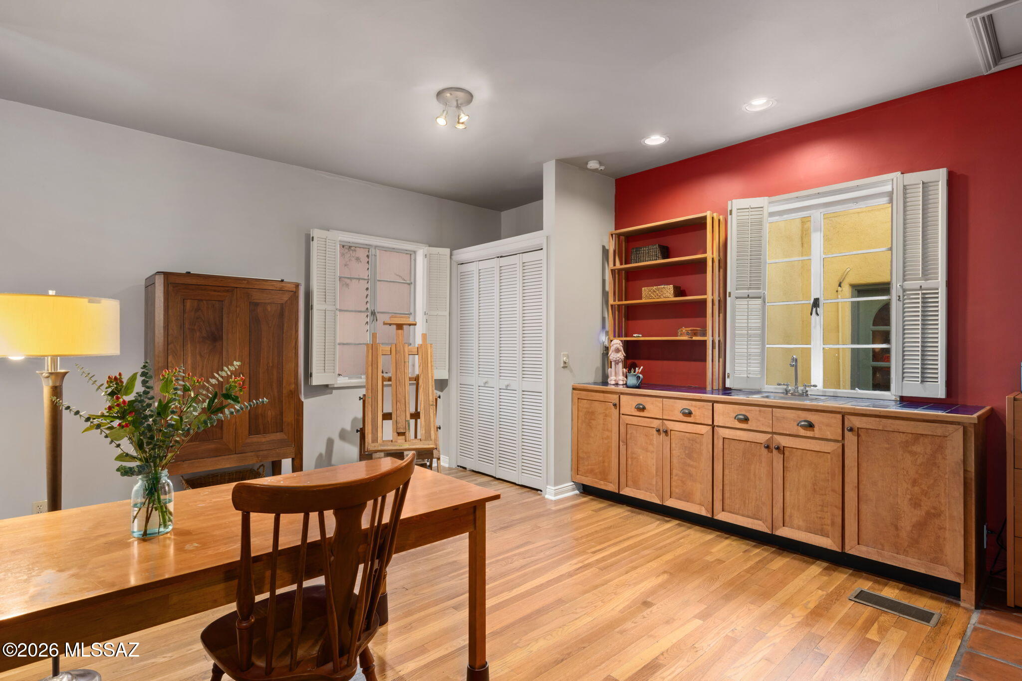 40 E Plaza Del Encanto