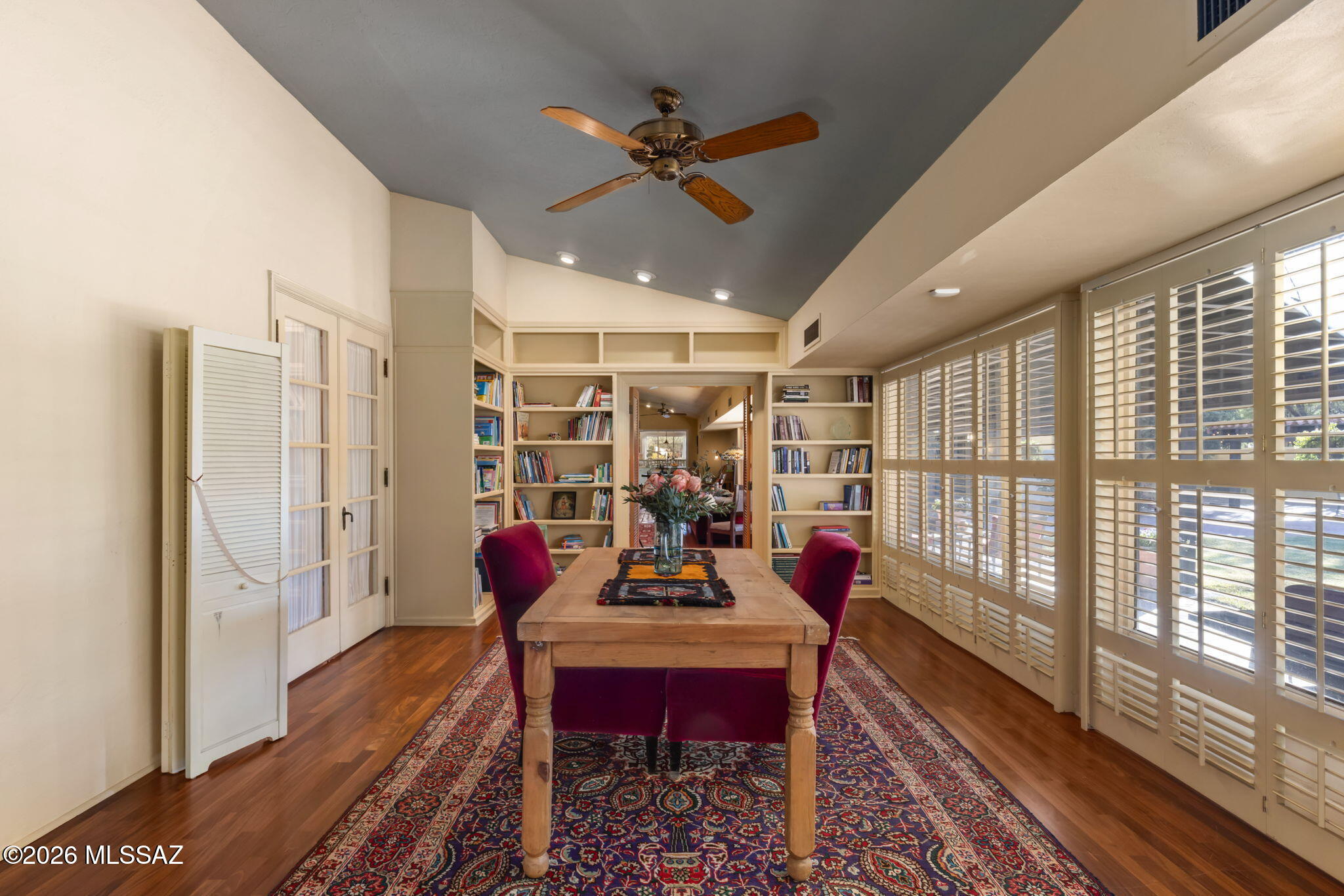 40 E Plaza Del Encanto