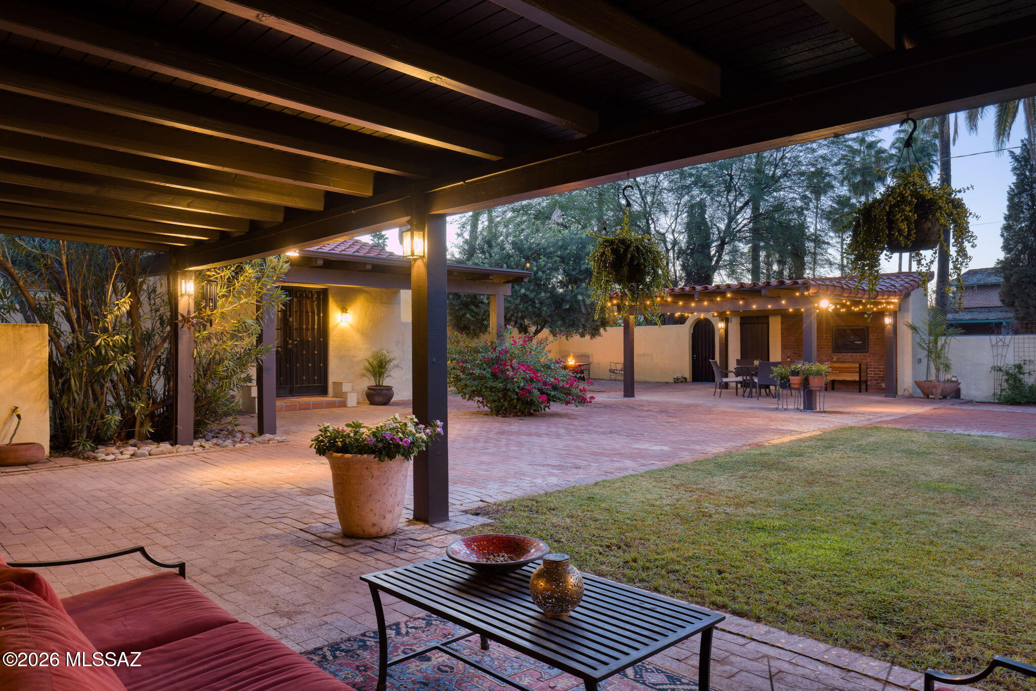 40 E Plaza Del Encanto