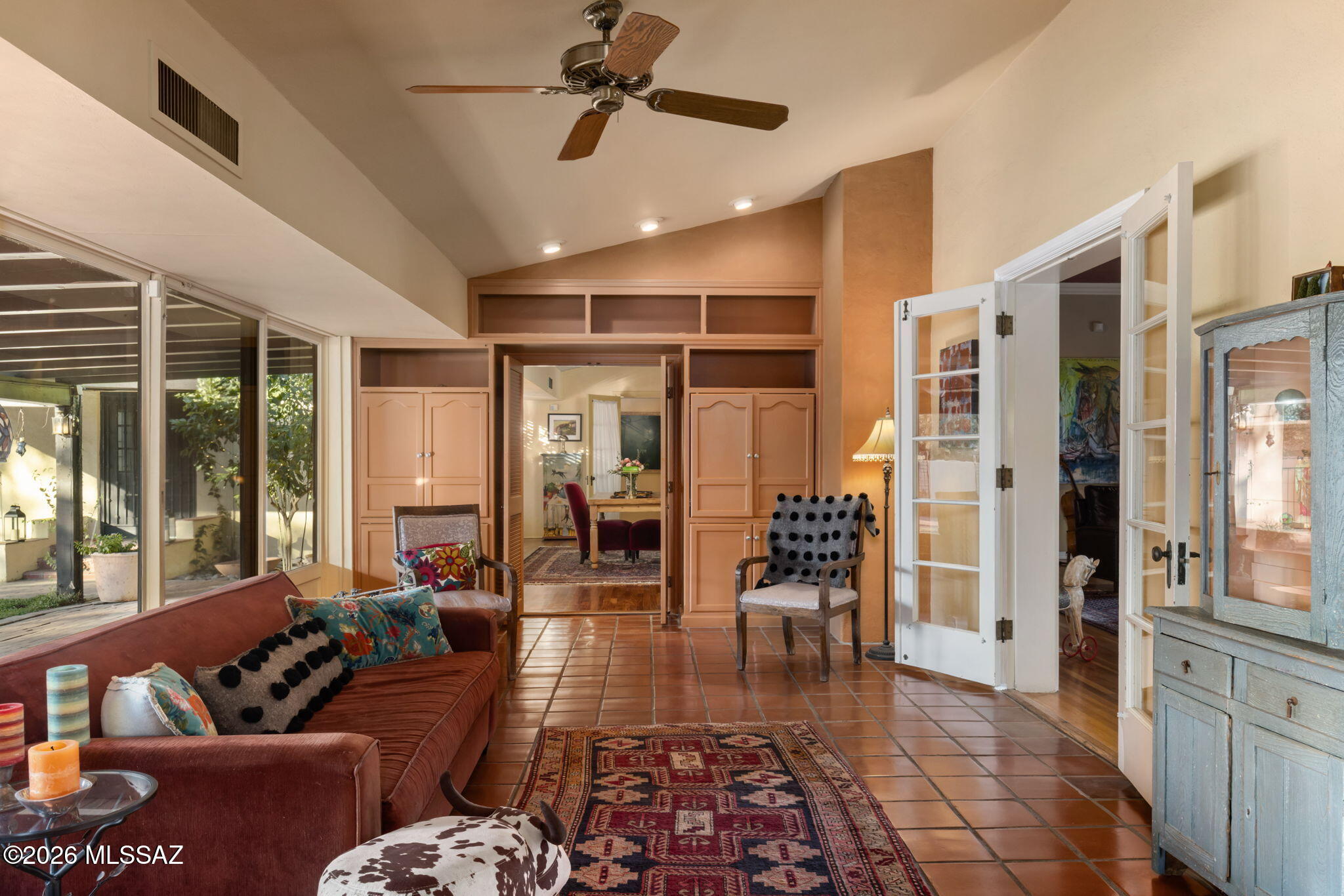 40 E Plaza Del Encanto