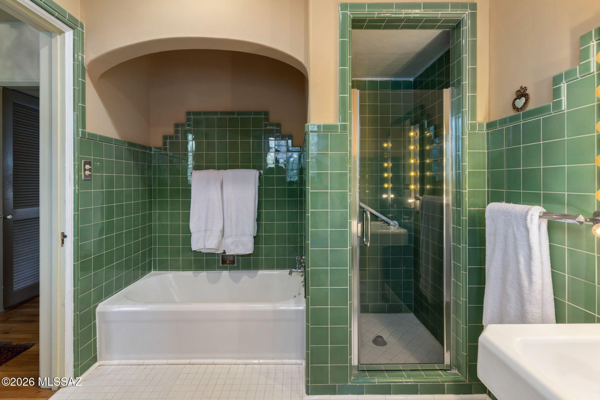 40 E Plaza Del Encanto