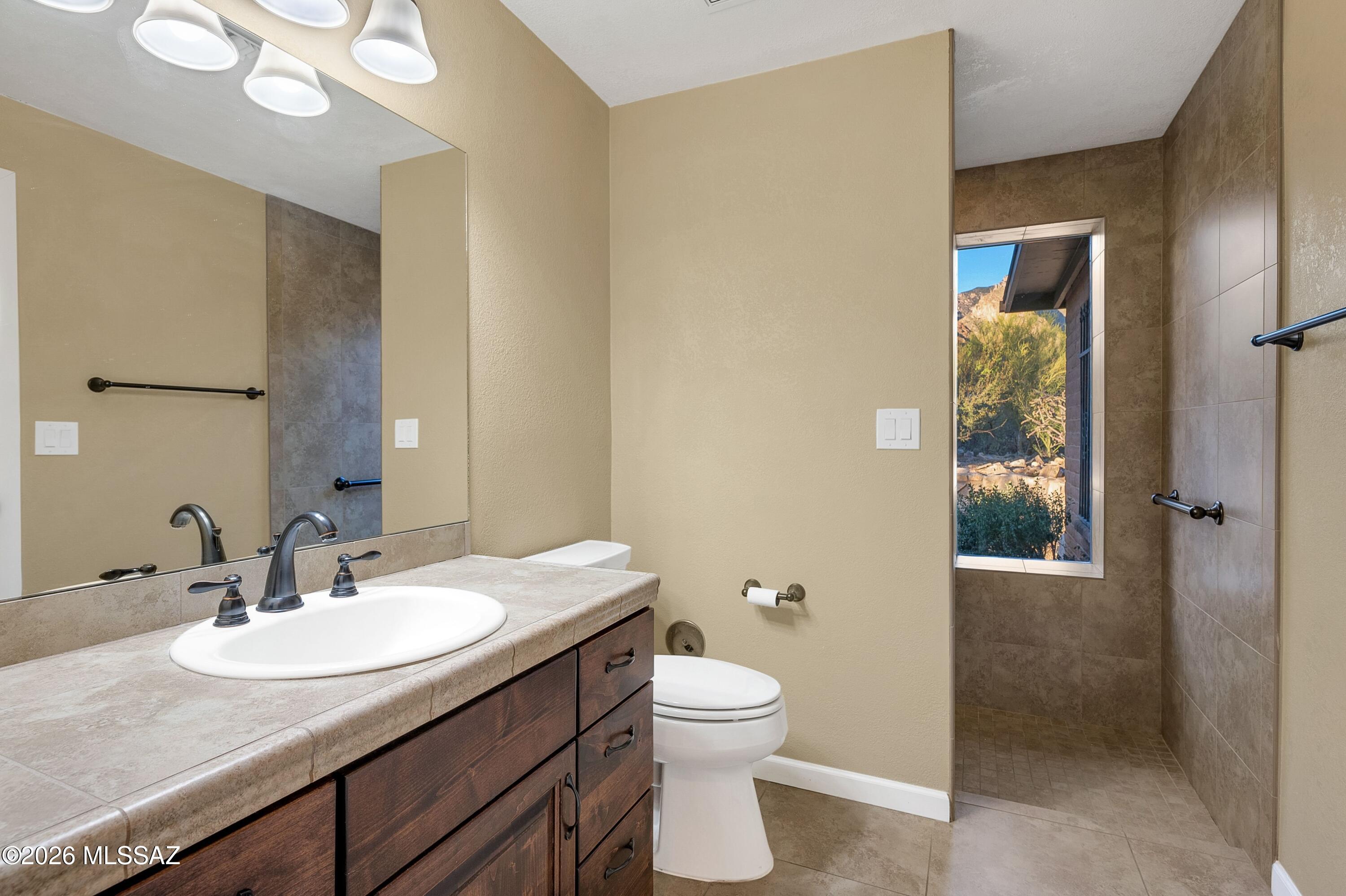 7112 N Chimney Rock Place