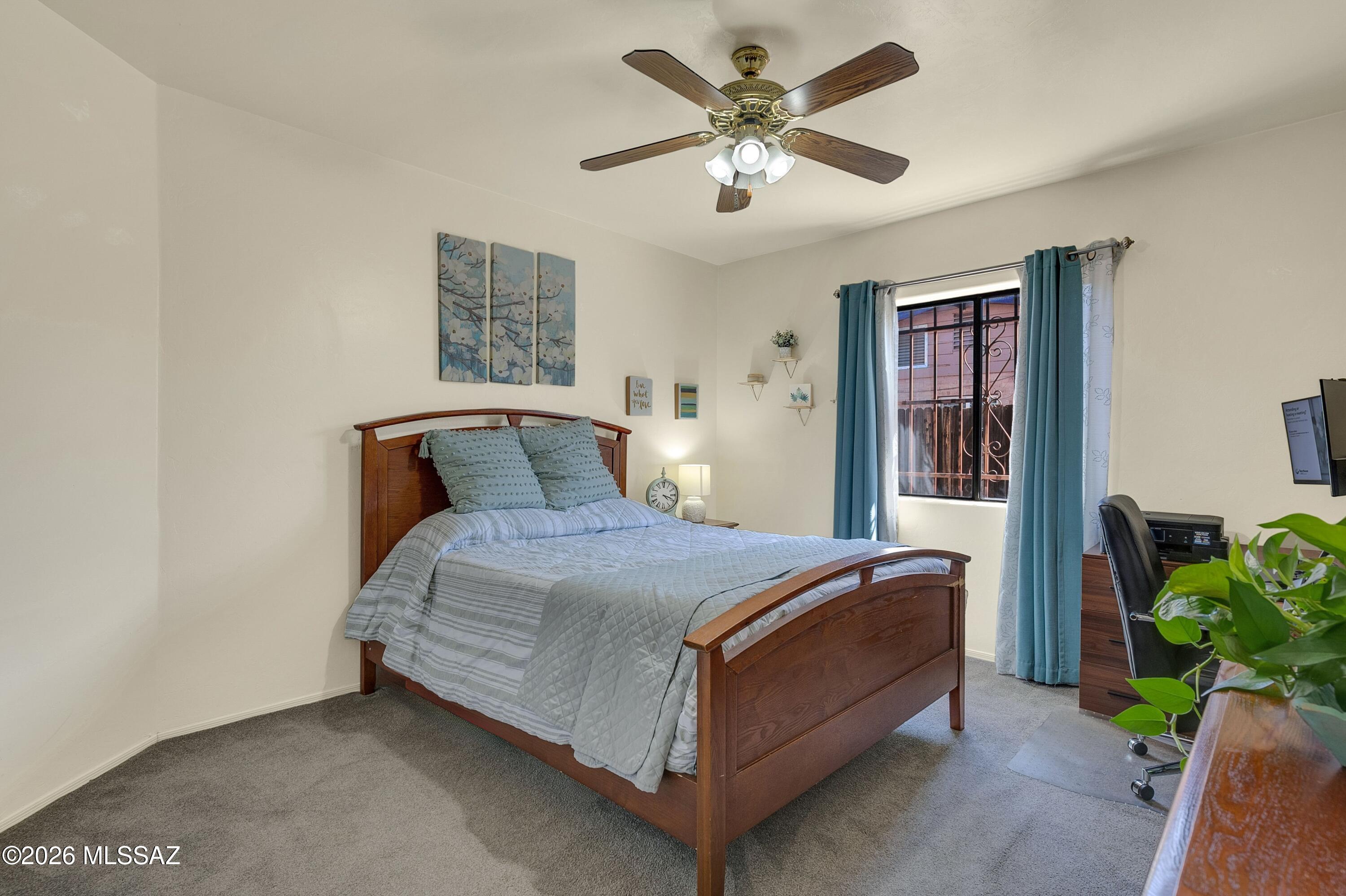 4026 E Whitman Street