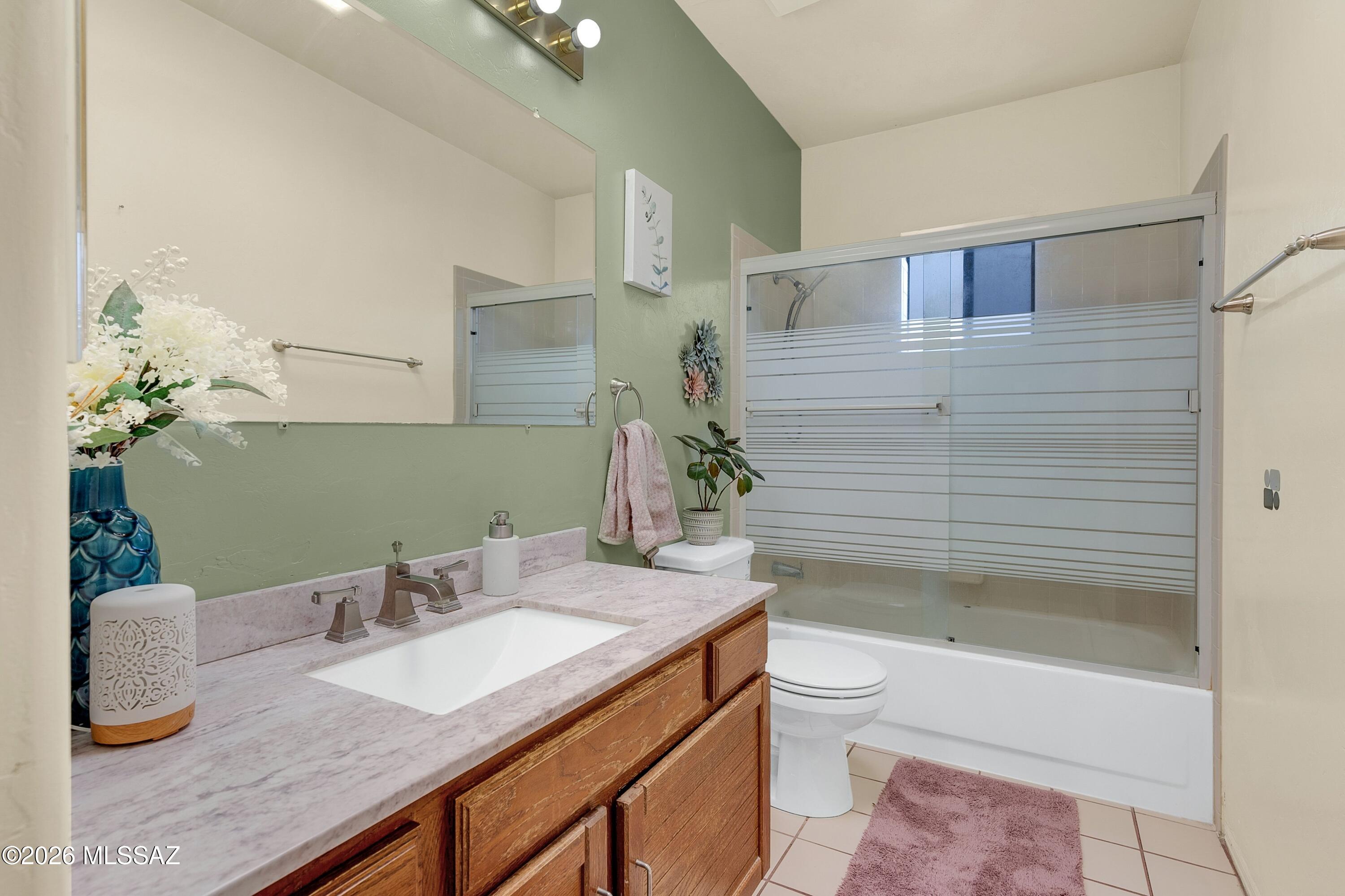 4026 E Whitman Street