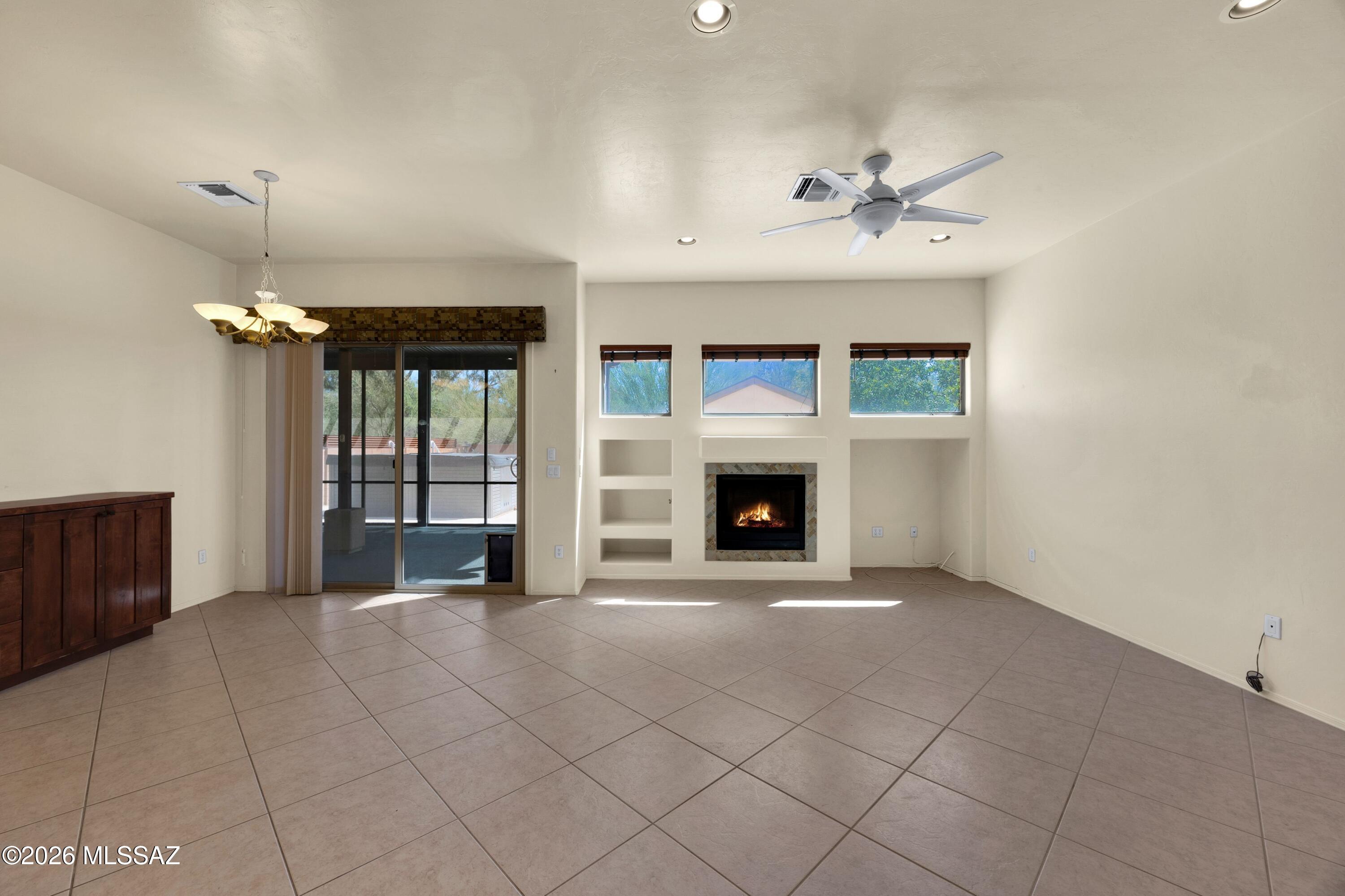 1230 N Golden Palomino Place