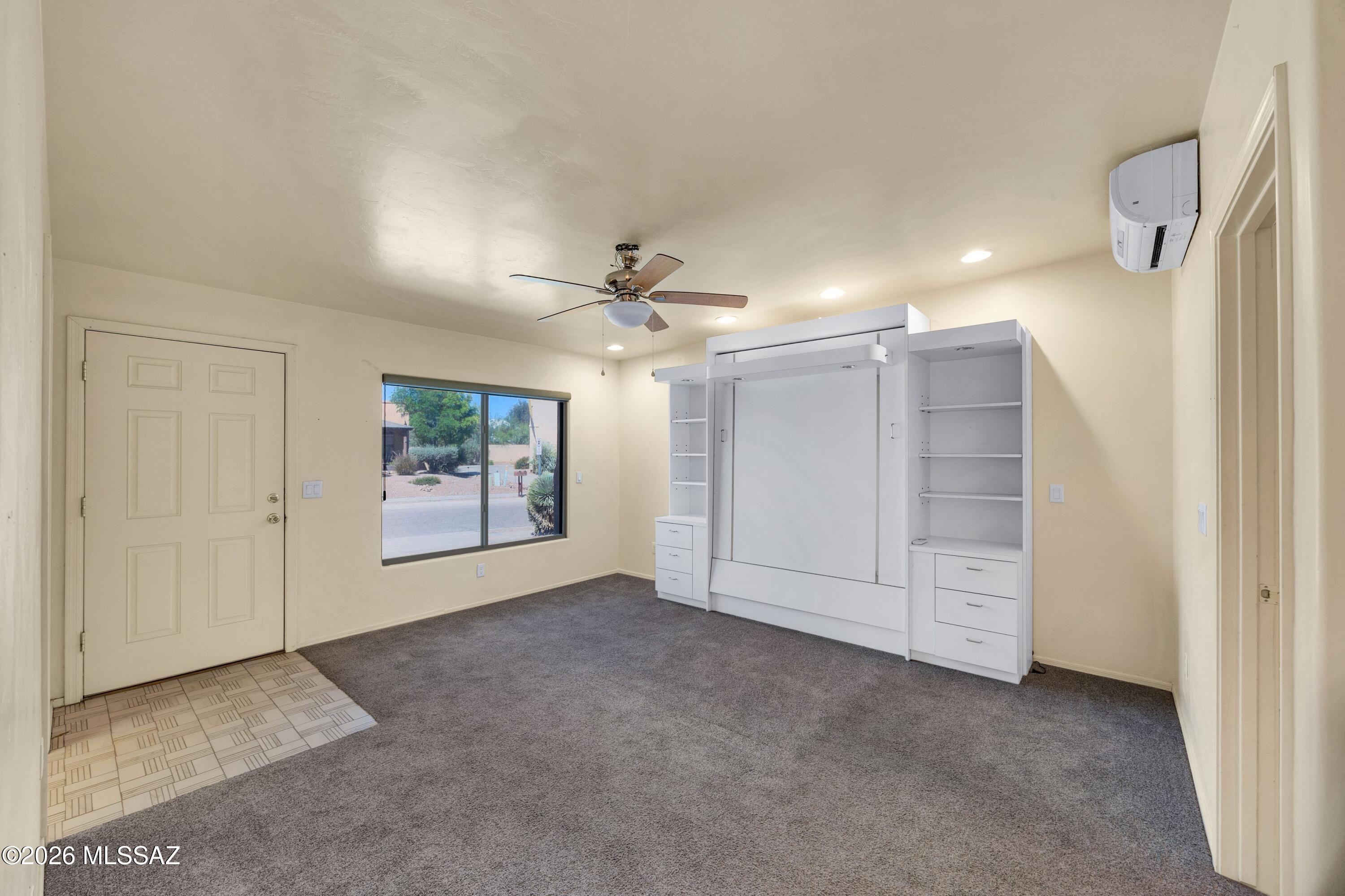 1230 N Golden Palomino Place