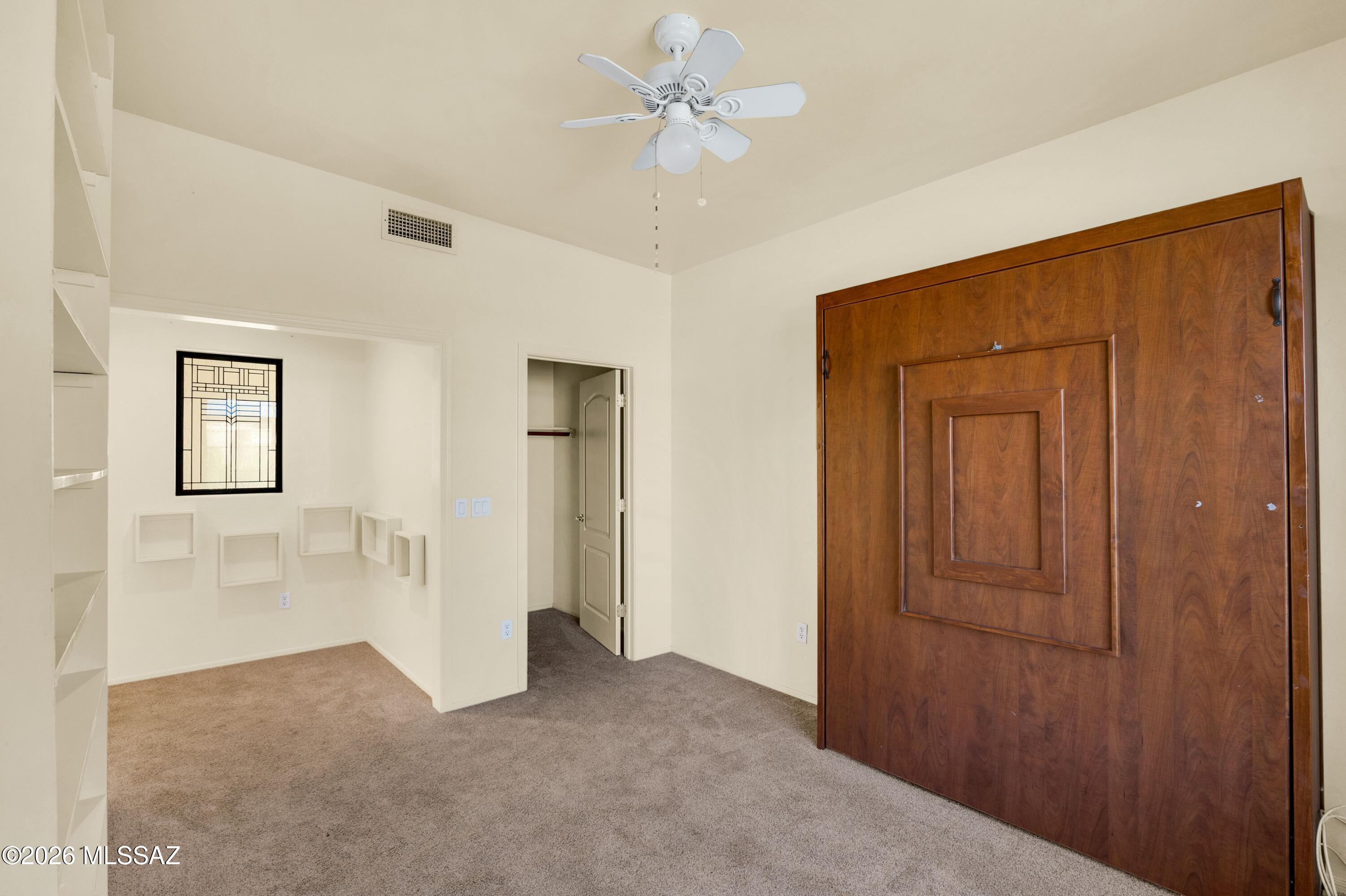 1230 N Golden Palomino Place