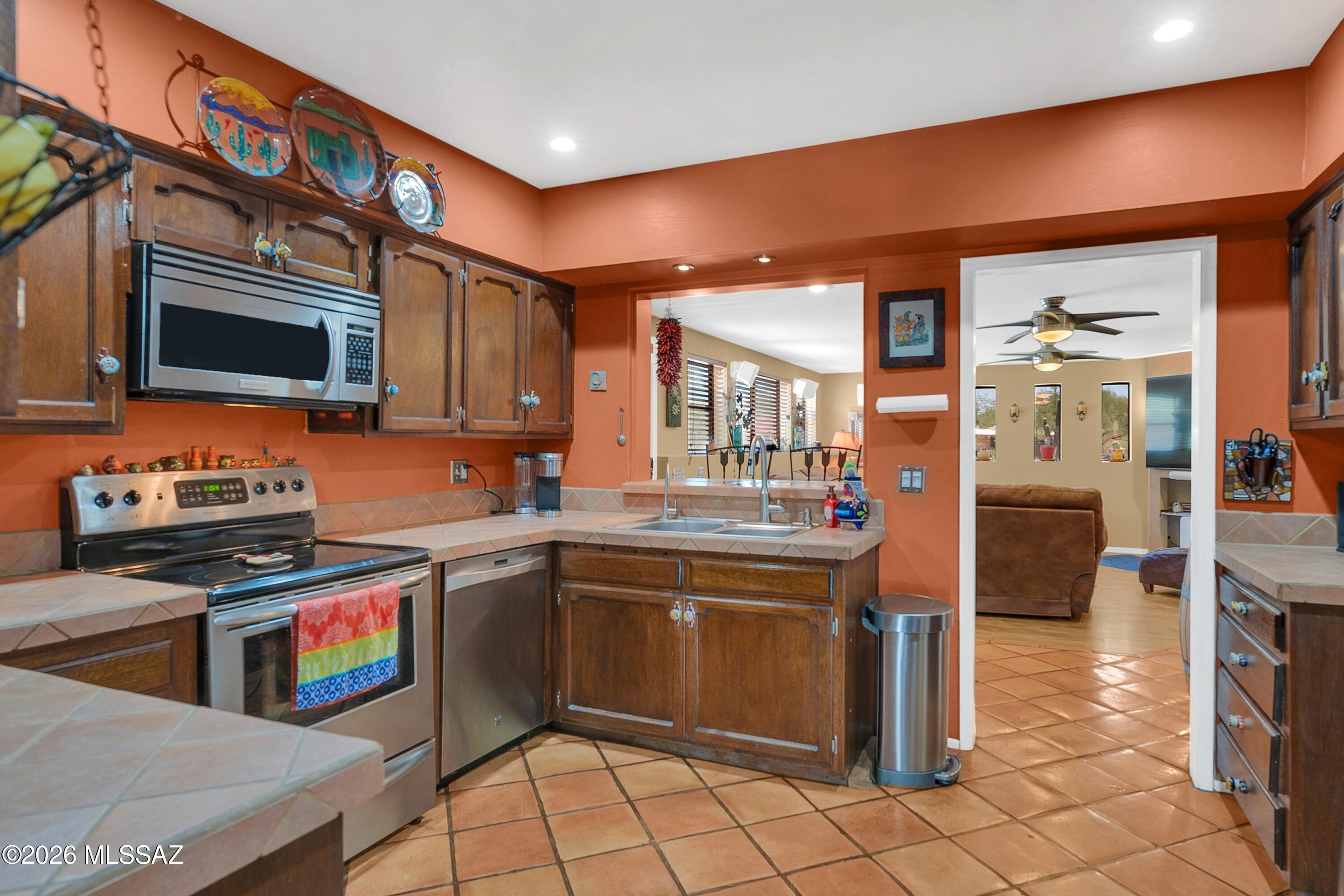 7411 E Calle Cabo
