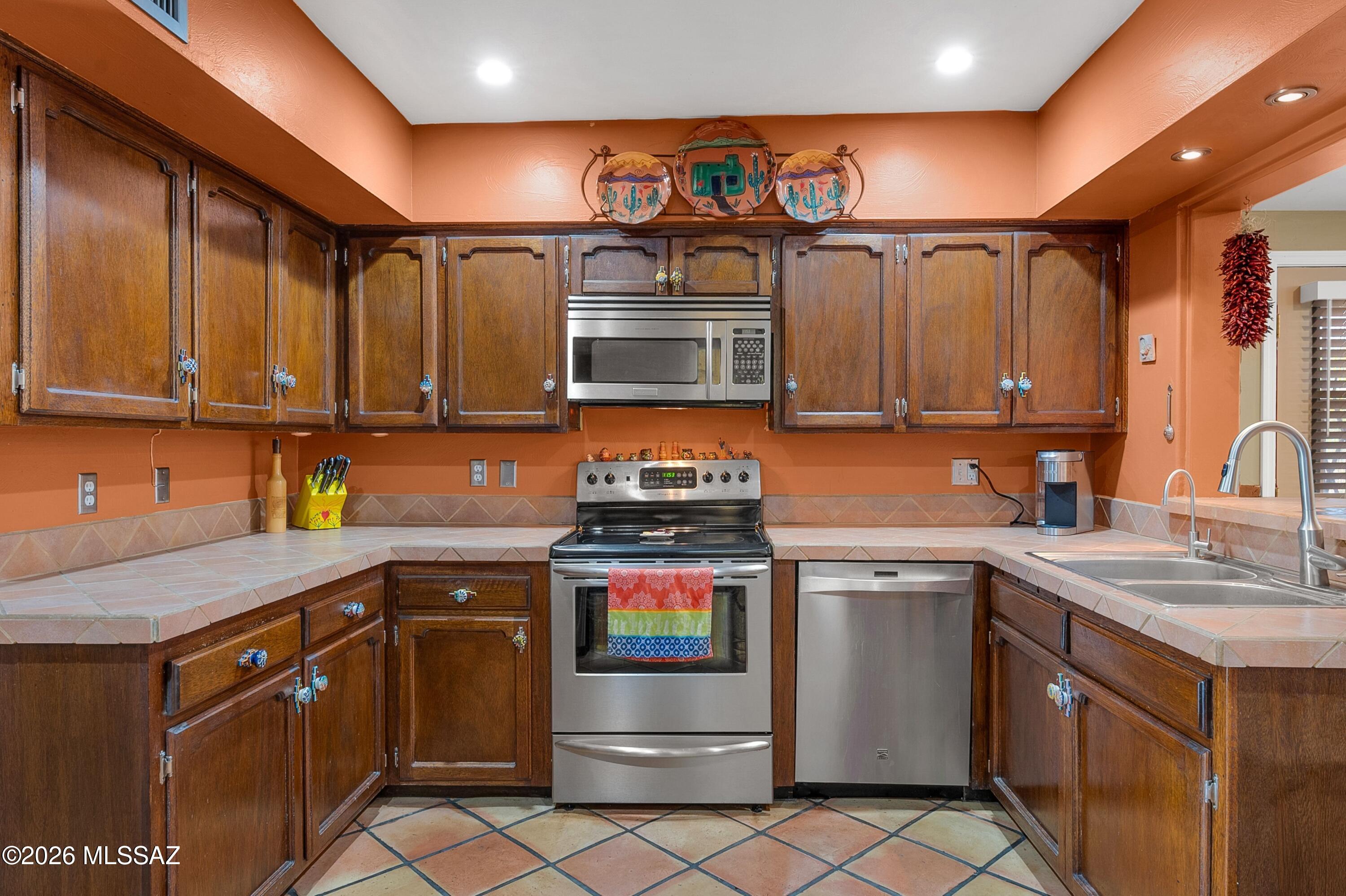 7411 E Calle Cabo