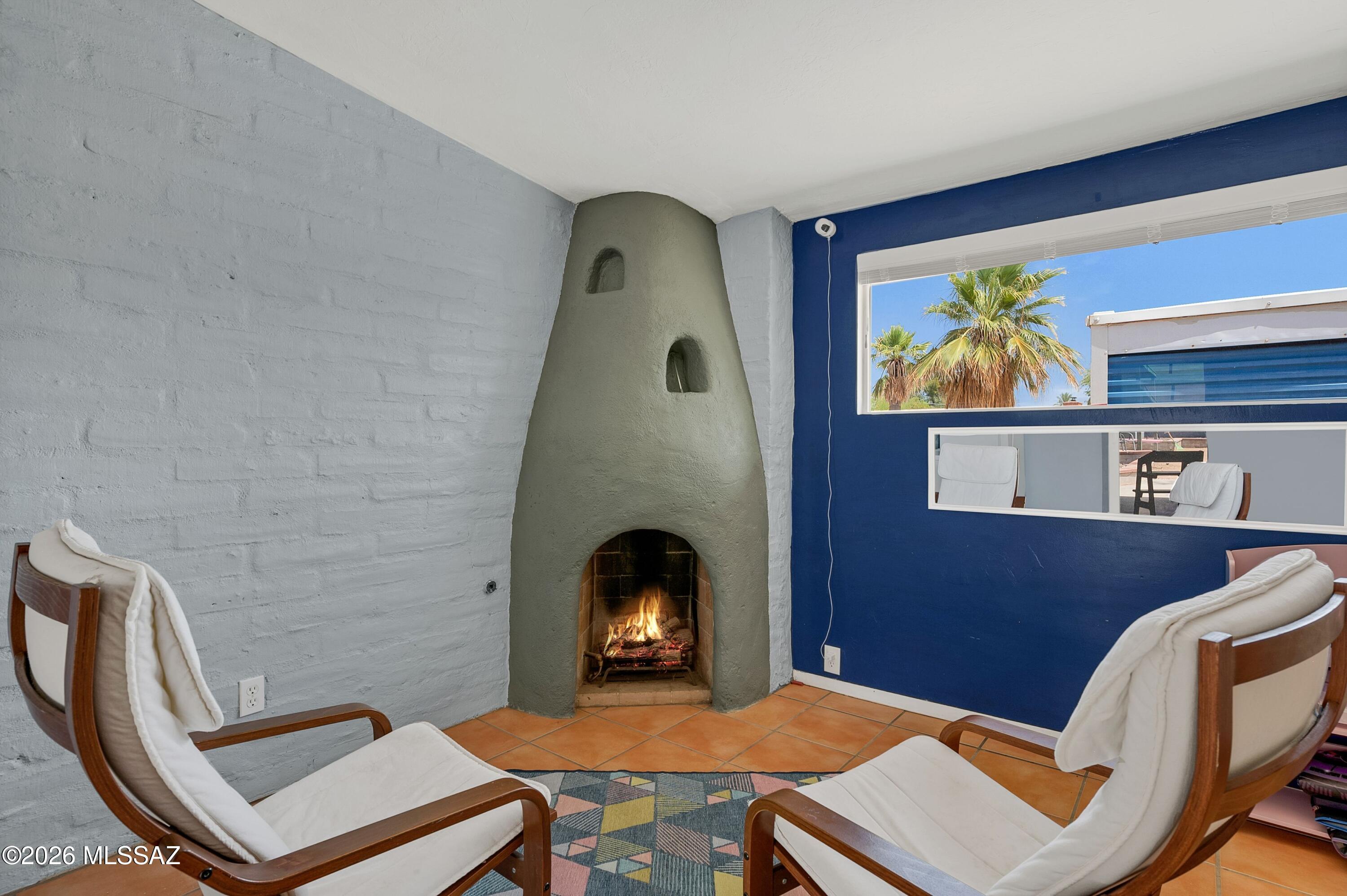 4232 E Poe Street