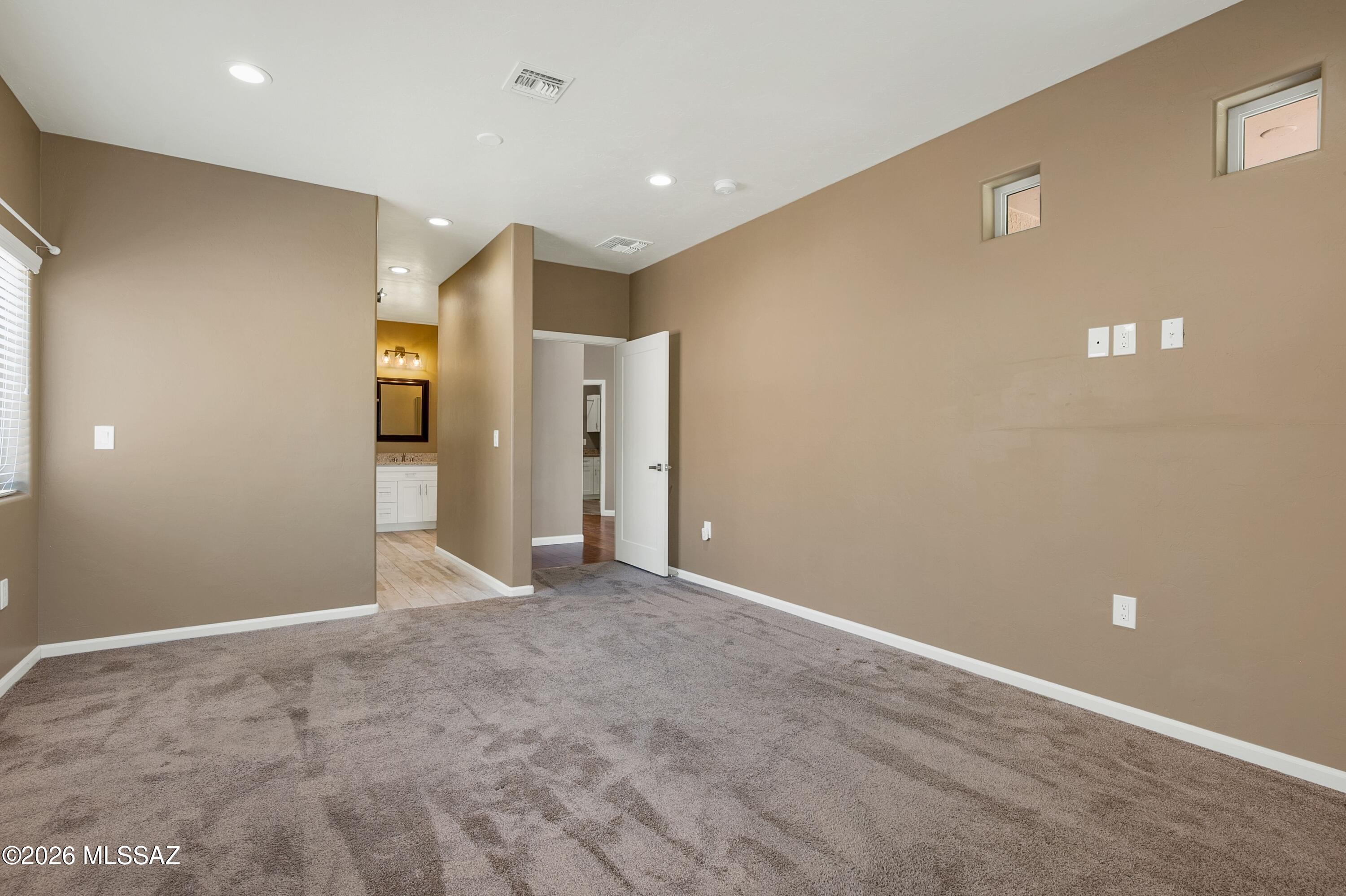 2642 S Falcon View Drive