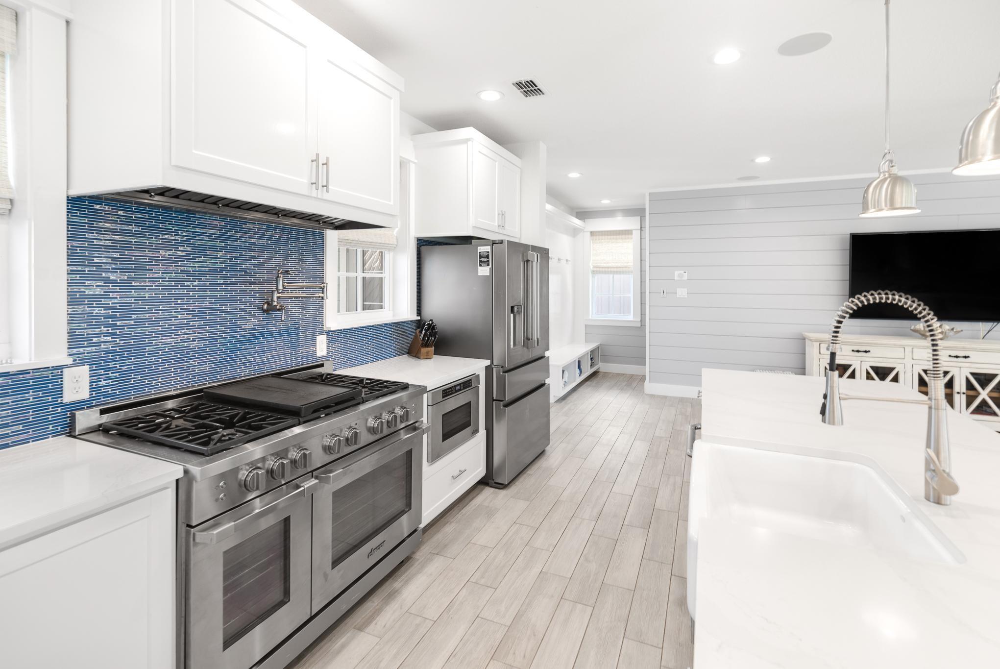 135 Sunrise Avenue