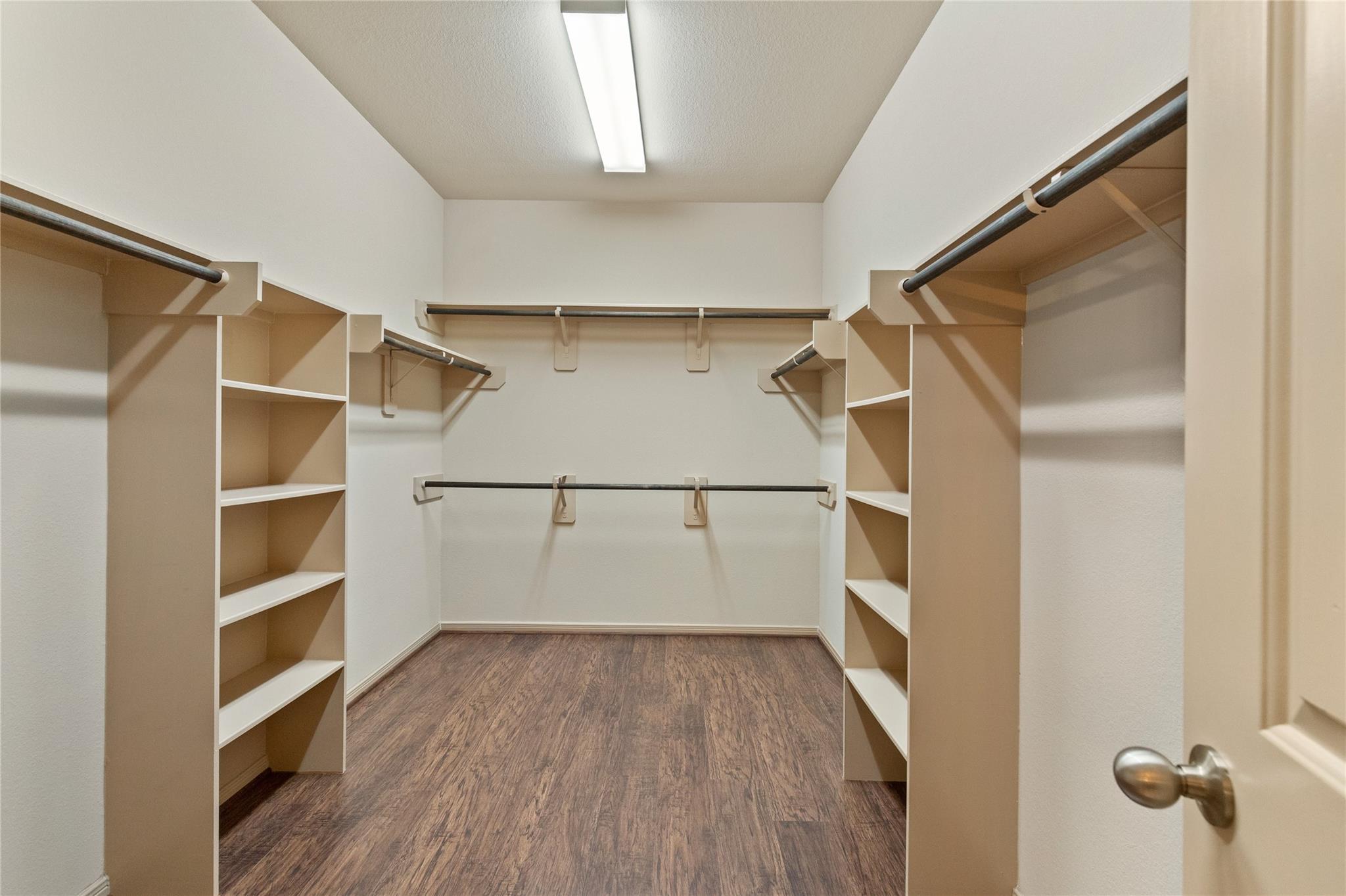 4410 Fenetre Forest Street