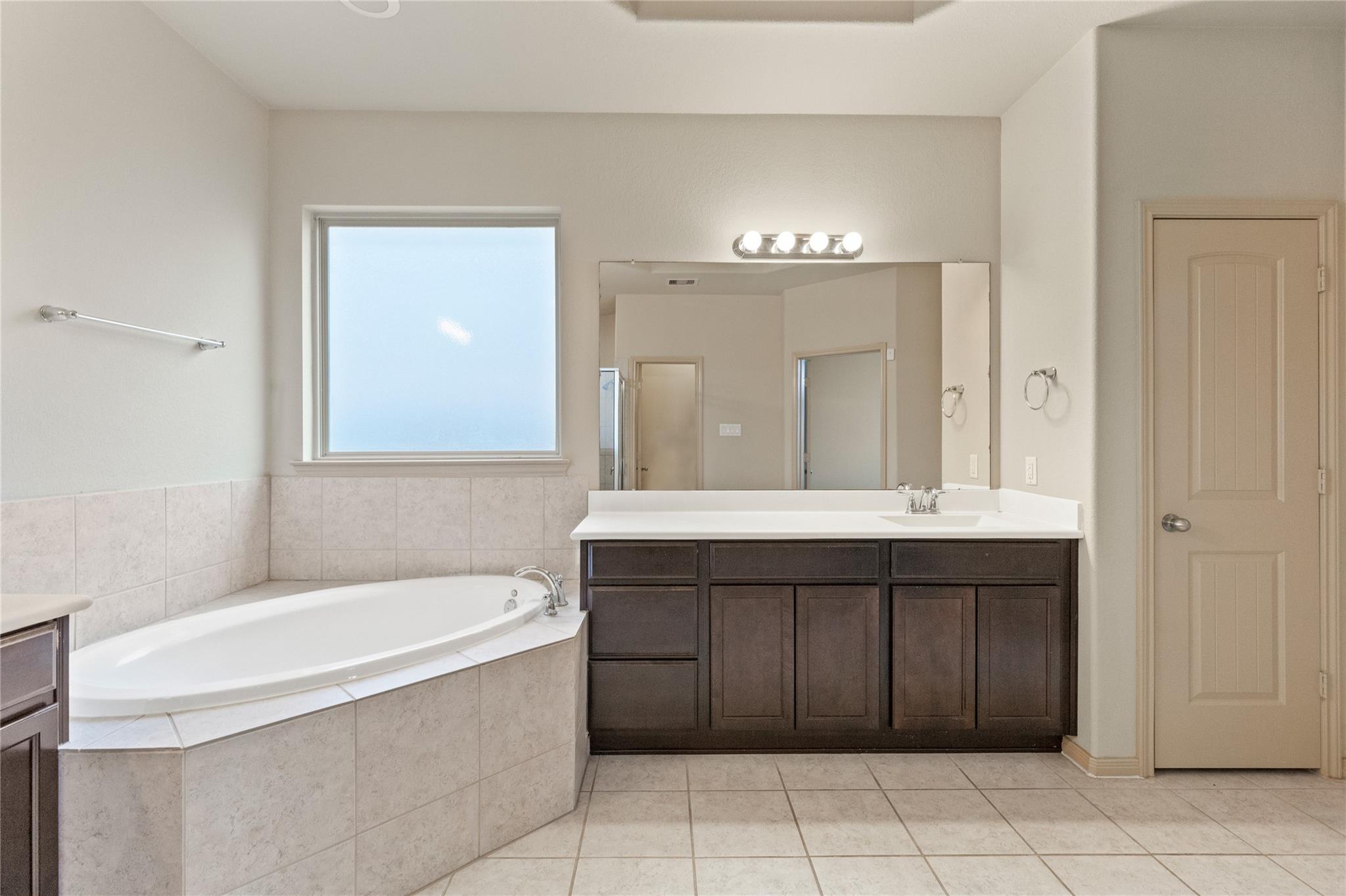 4410 Fenetre Forest Street