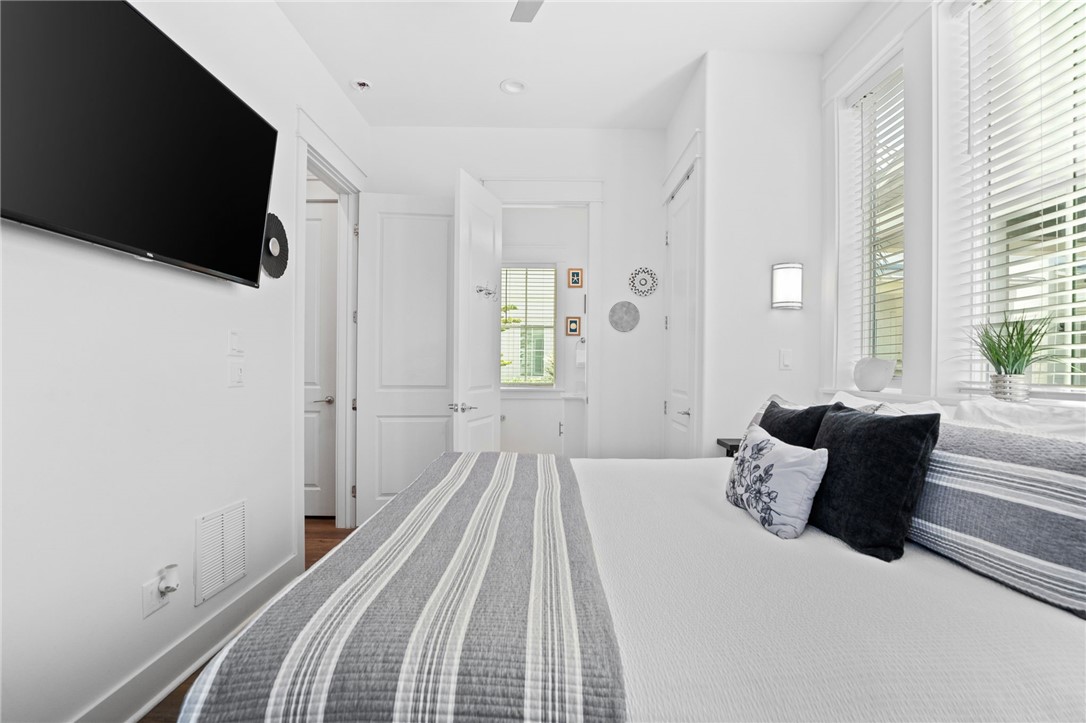 214 Sunset Ave 6