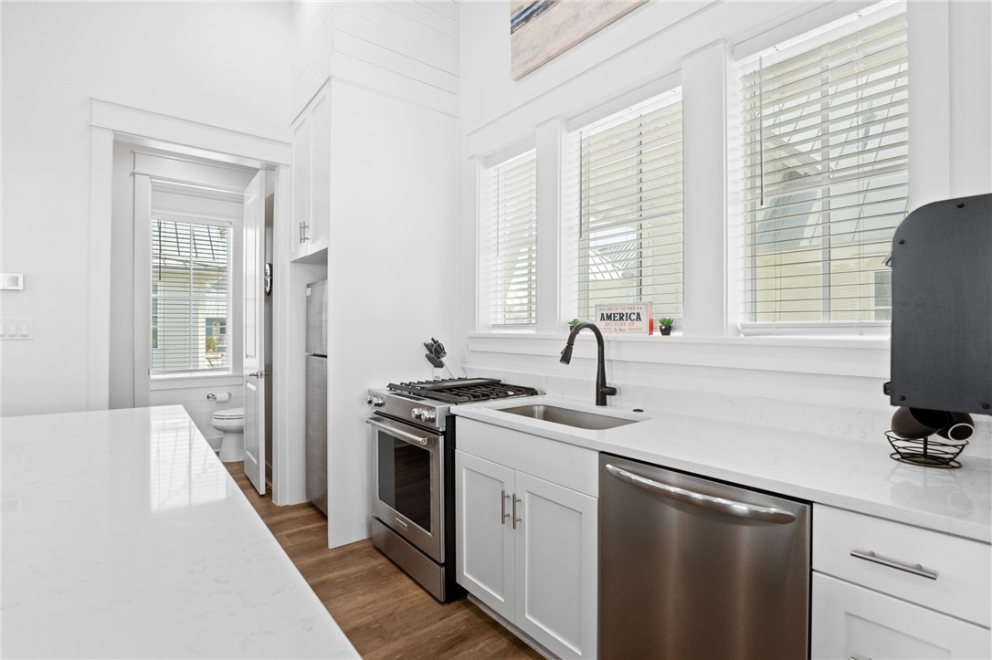 214 Sunset Ave 6