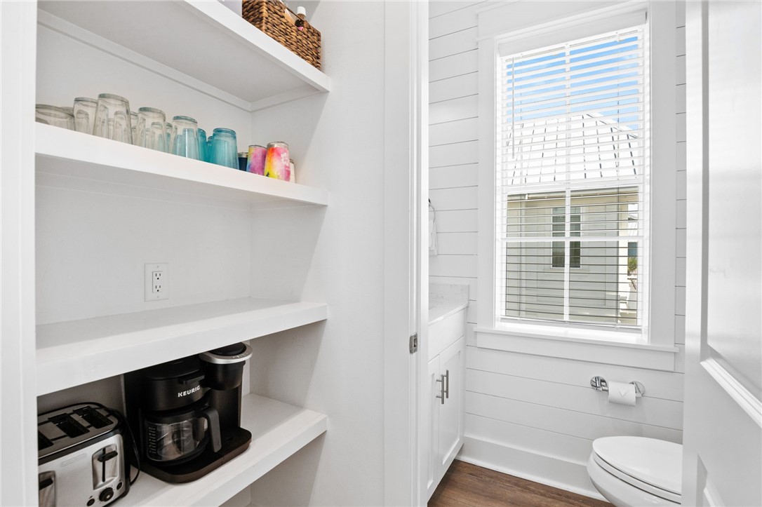 214 Sunset Ave 6