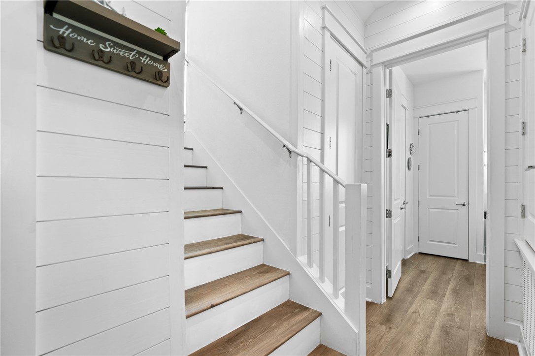 214 Sunset Ave 6