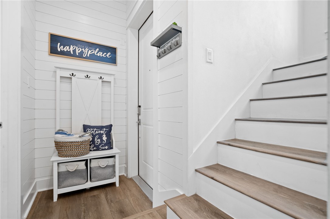 214 Sunset Ave 6