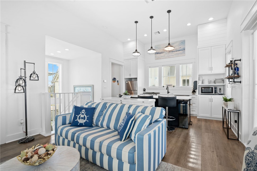 214 Sunset Ave 6