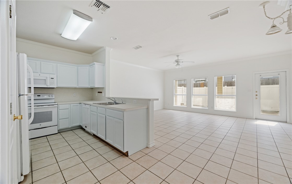 15110 Leeward Dr 303