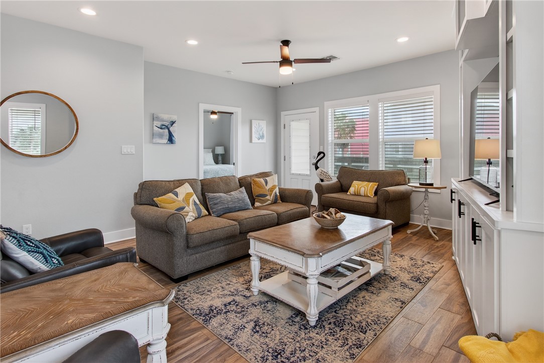 162 La Concha Blvd 41