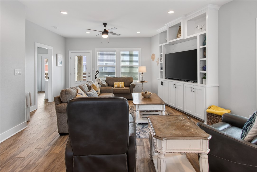 162 La Concha Blvd 41