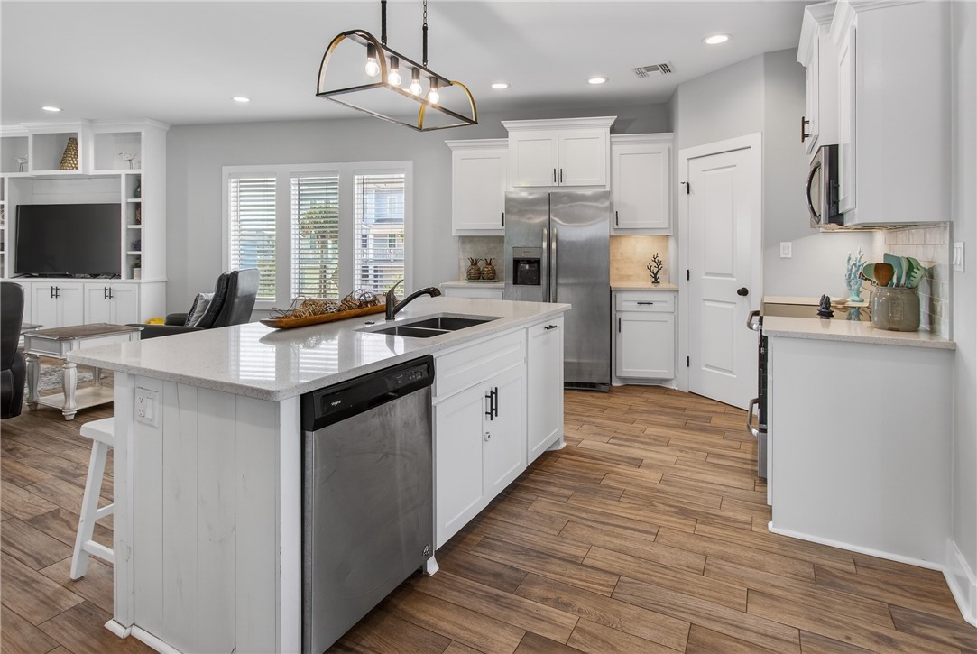 162 La Concha Blvd 41