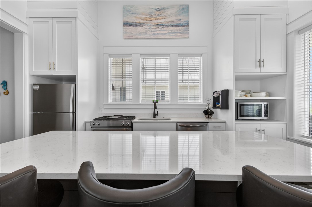 214 Sunset Ave 6