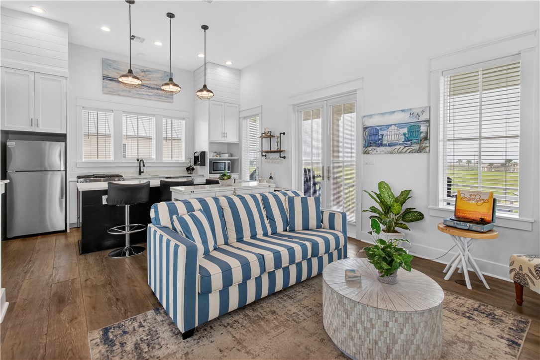 214 Sunset Ave 6