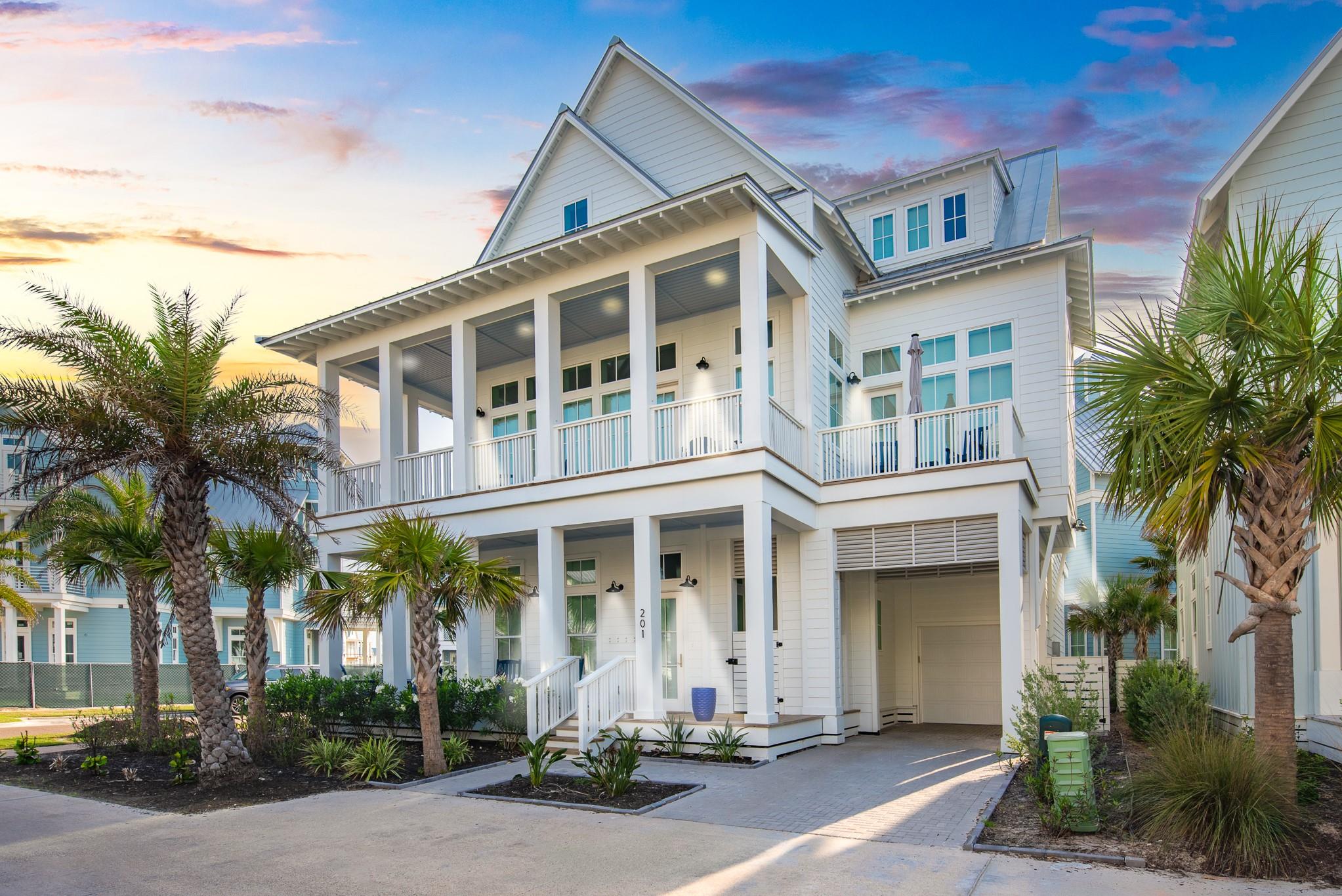 201 Lakeshore Street