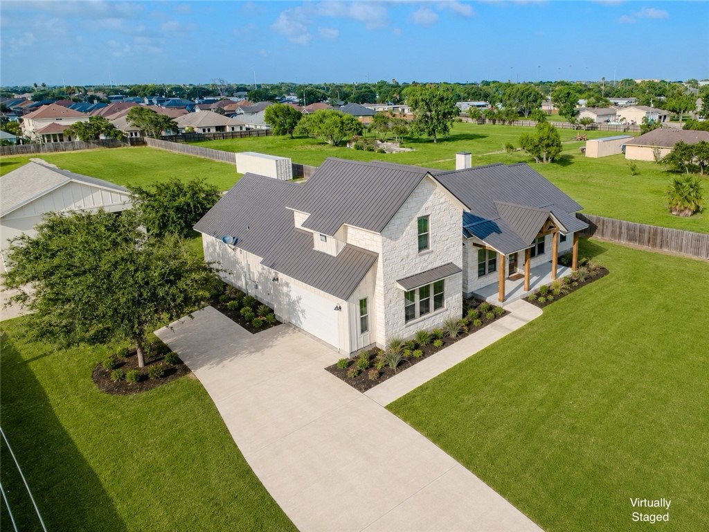 1056 Glenoak Dr