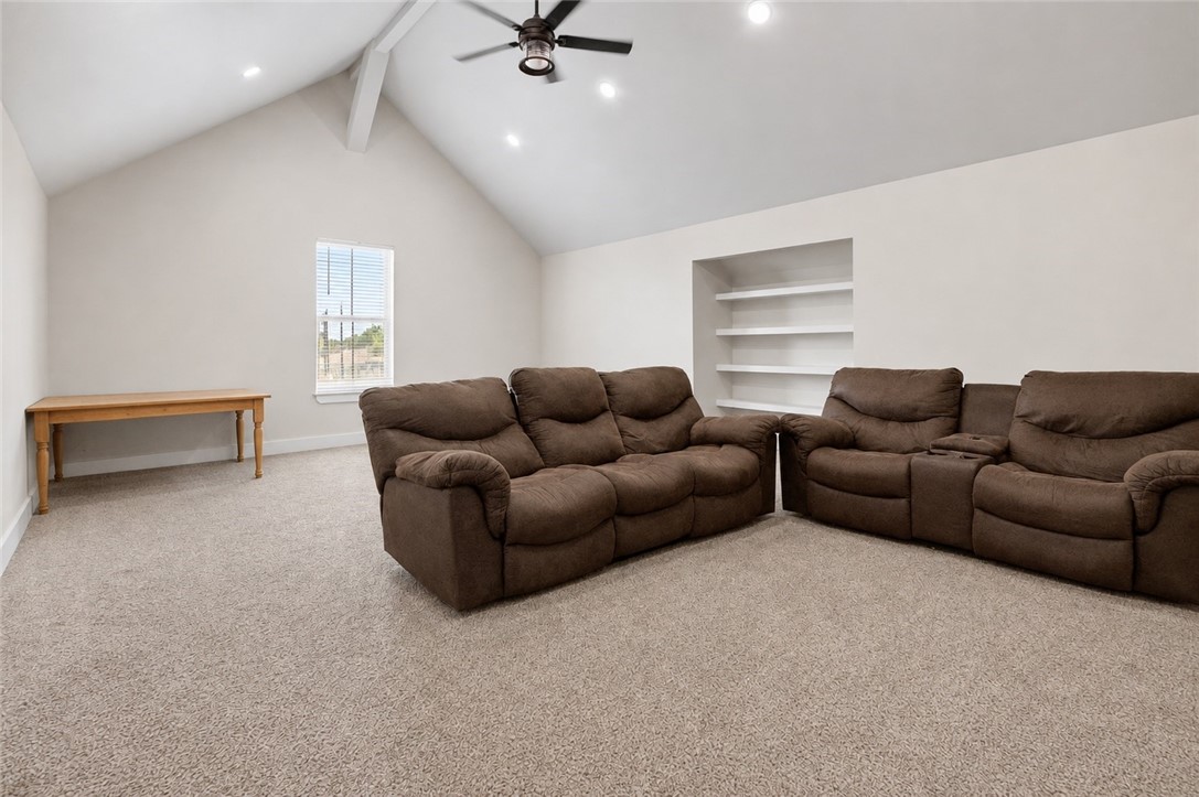 1056 Glenoak Dr