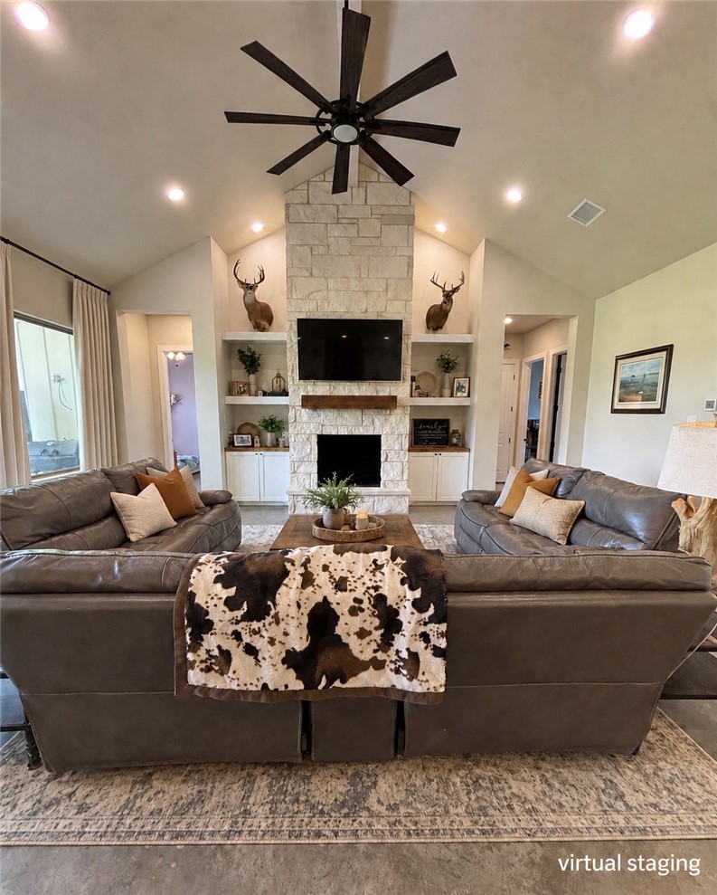 1056 Glenoak Dr