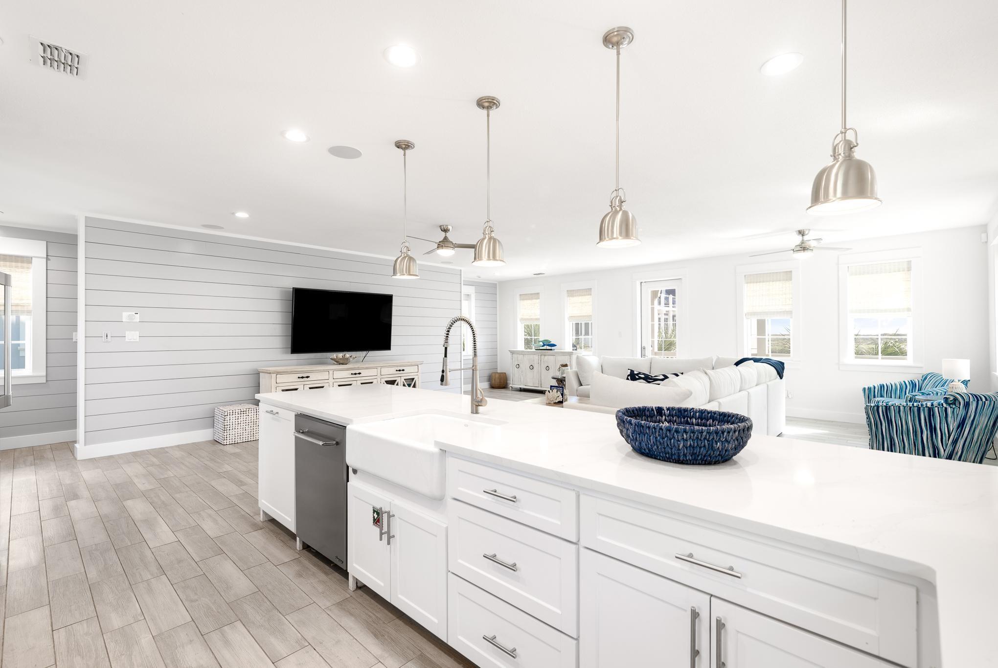 135 Sunrise Avenue