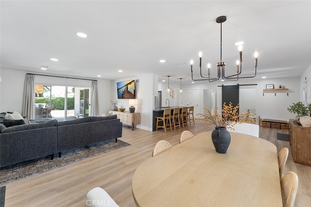 927 E Fairway Drive