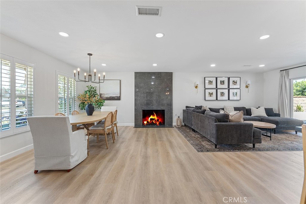 927 E Fairway Drive