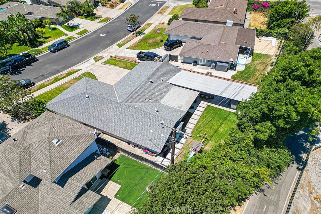 927 E Fairway Drive