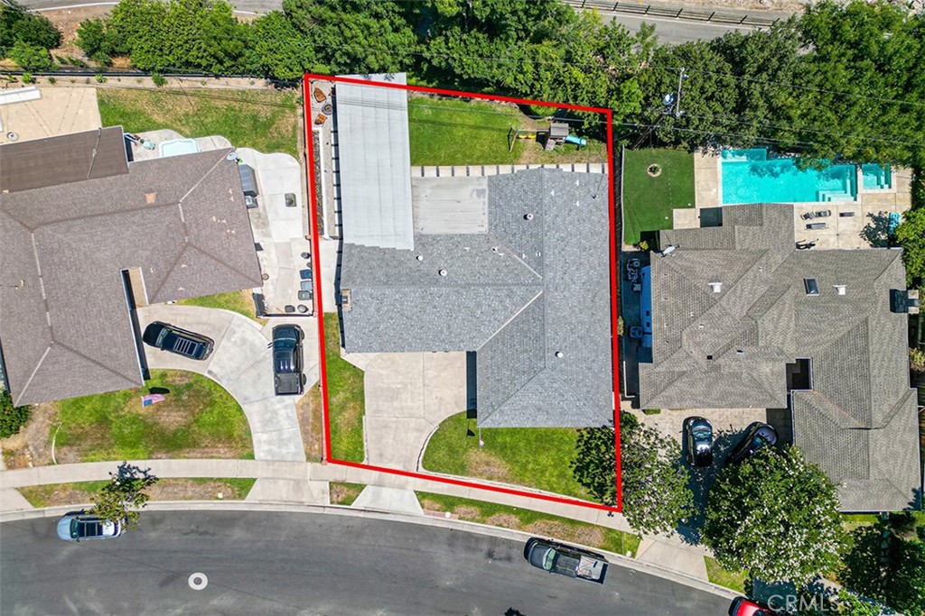 927 E Fairway Drive