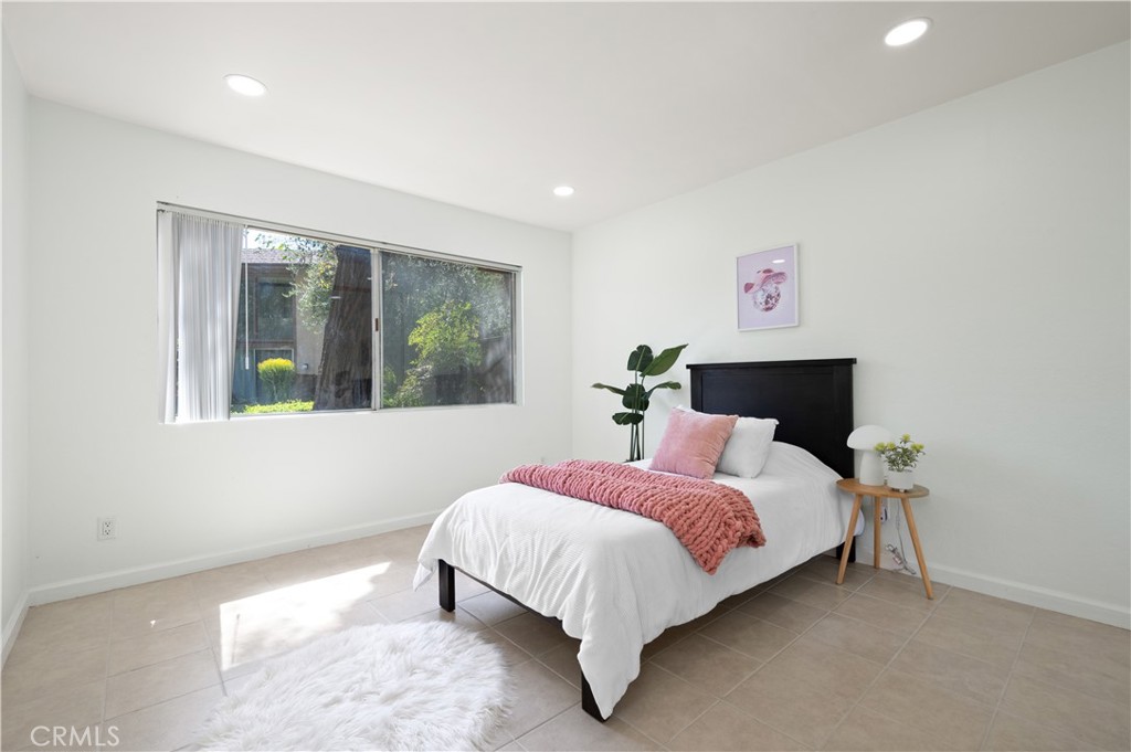 1044 Cabrillo Park Drive B
