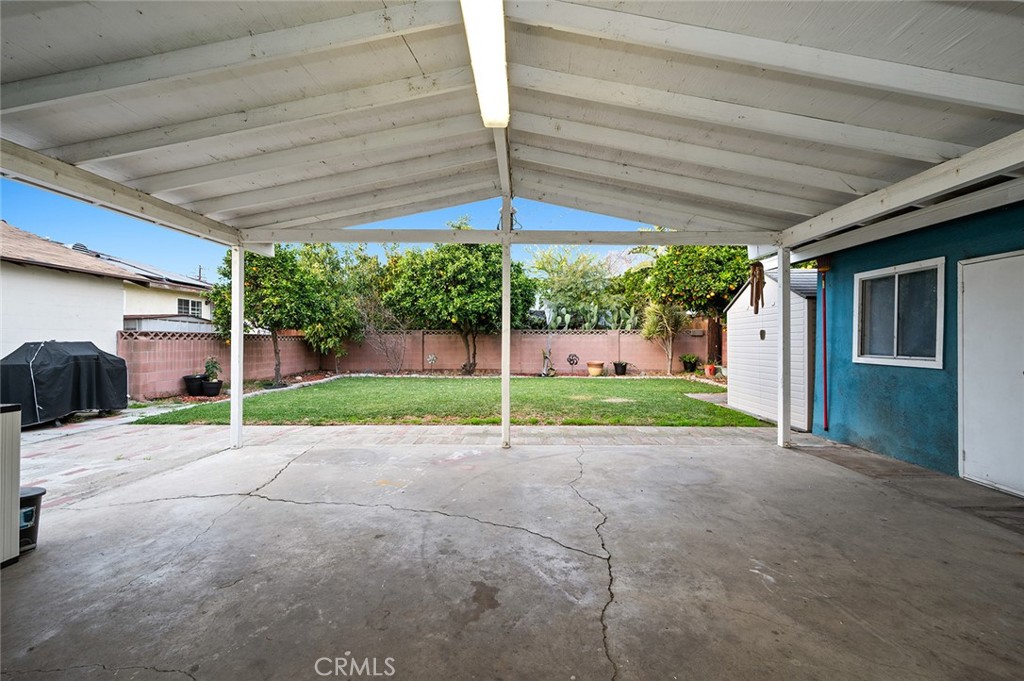 2723 W Olive Avenue