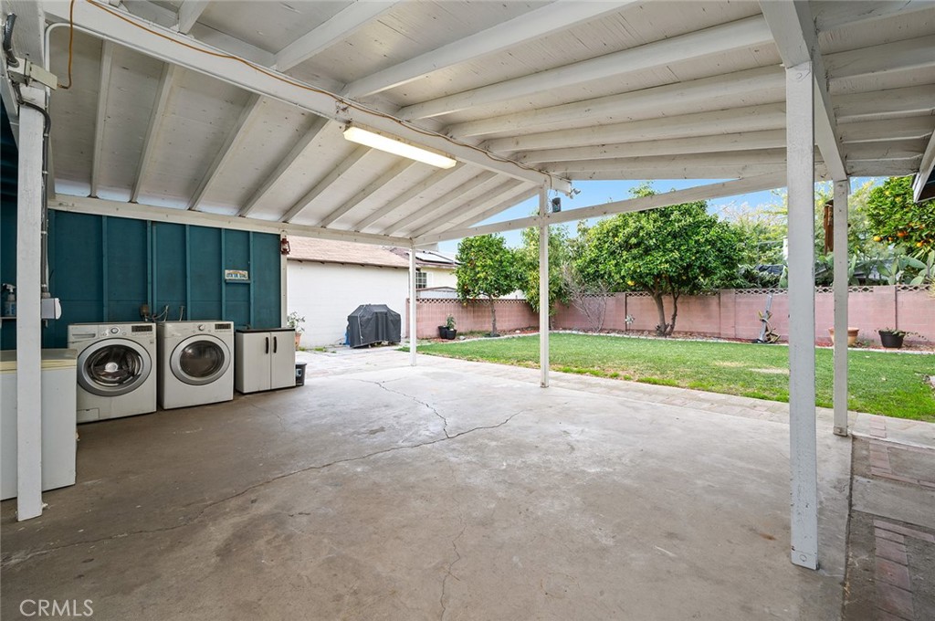 2723 W Olive Avenue