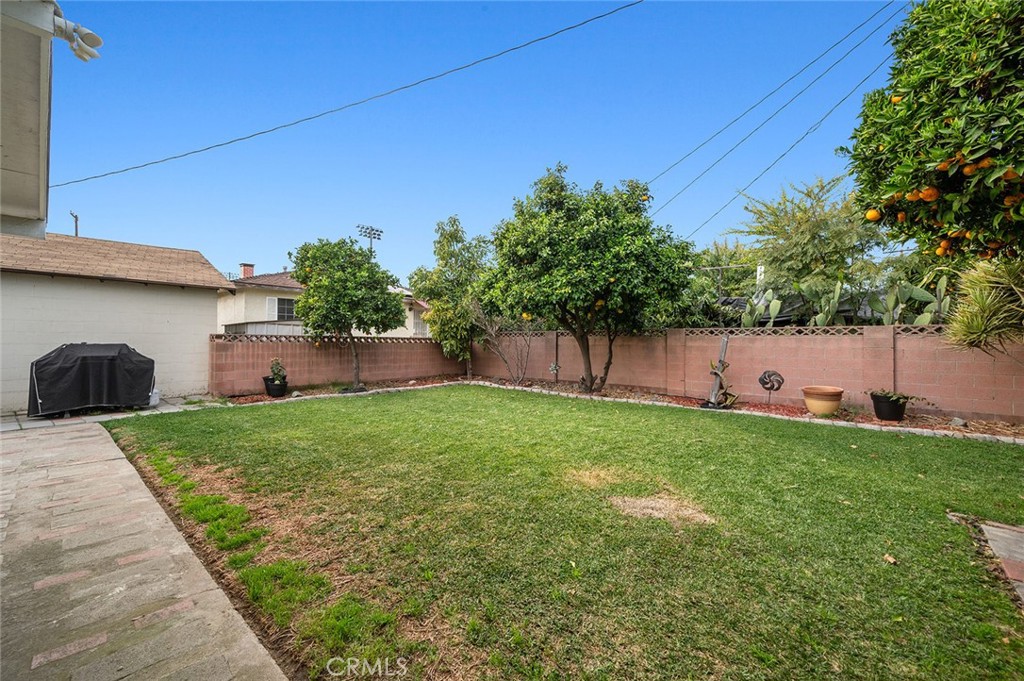 2723 W Olive Avenue