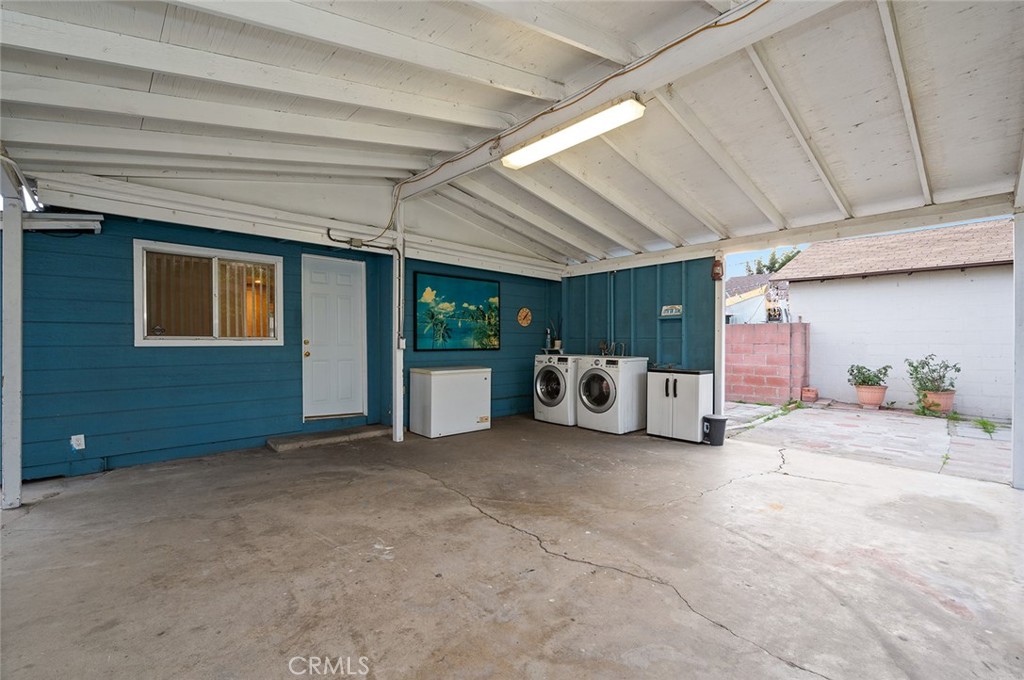 2723 W Olive Avenue