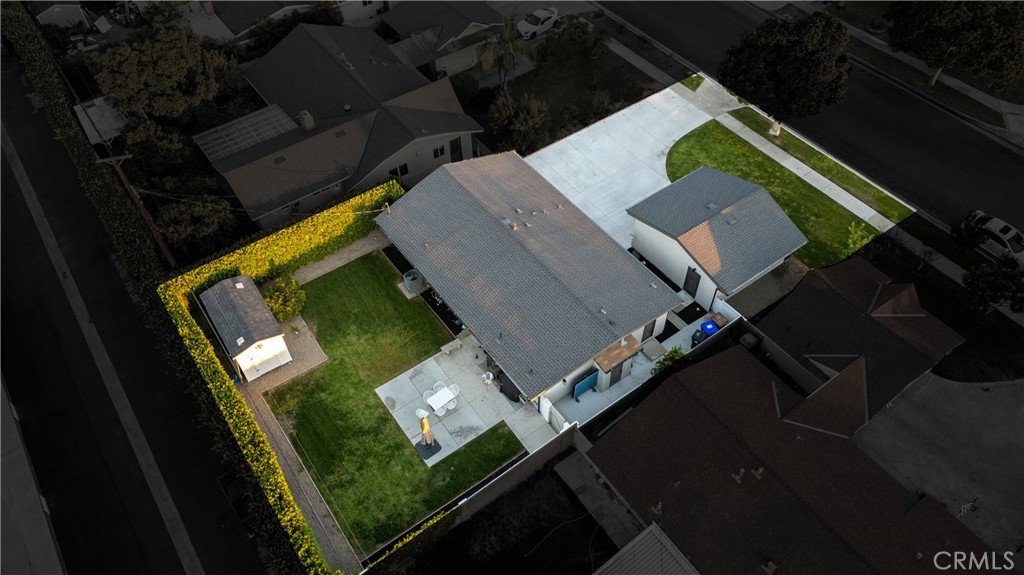 2533 W Chanticleer