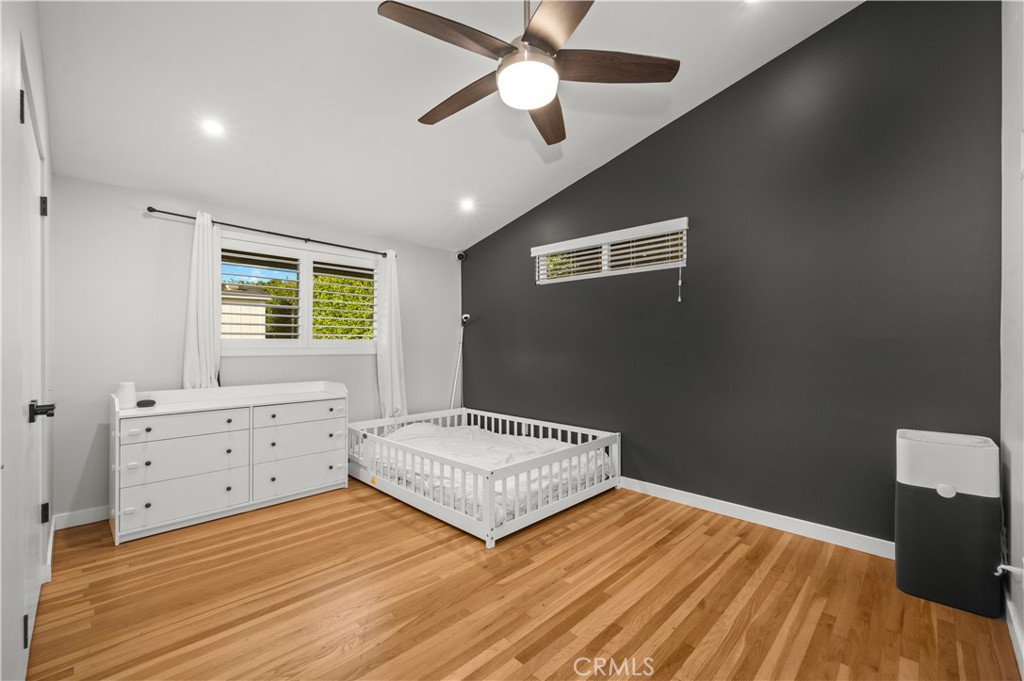 2533 W Chanticleer
