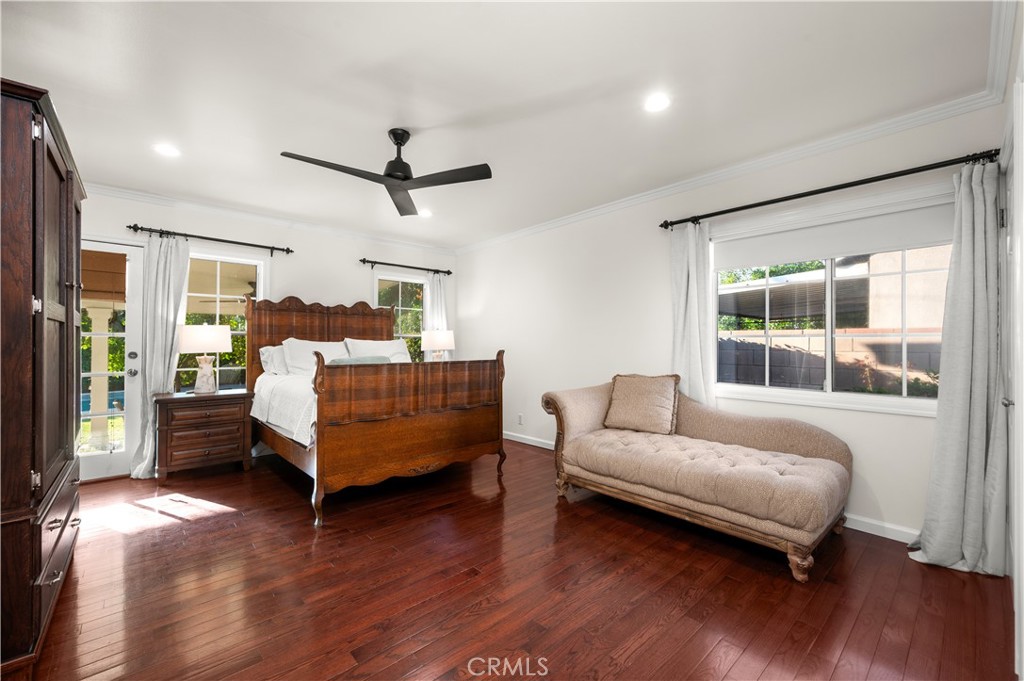 213 S Meadow