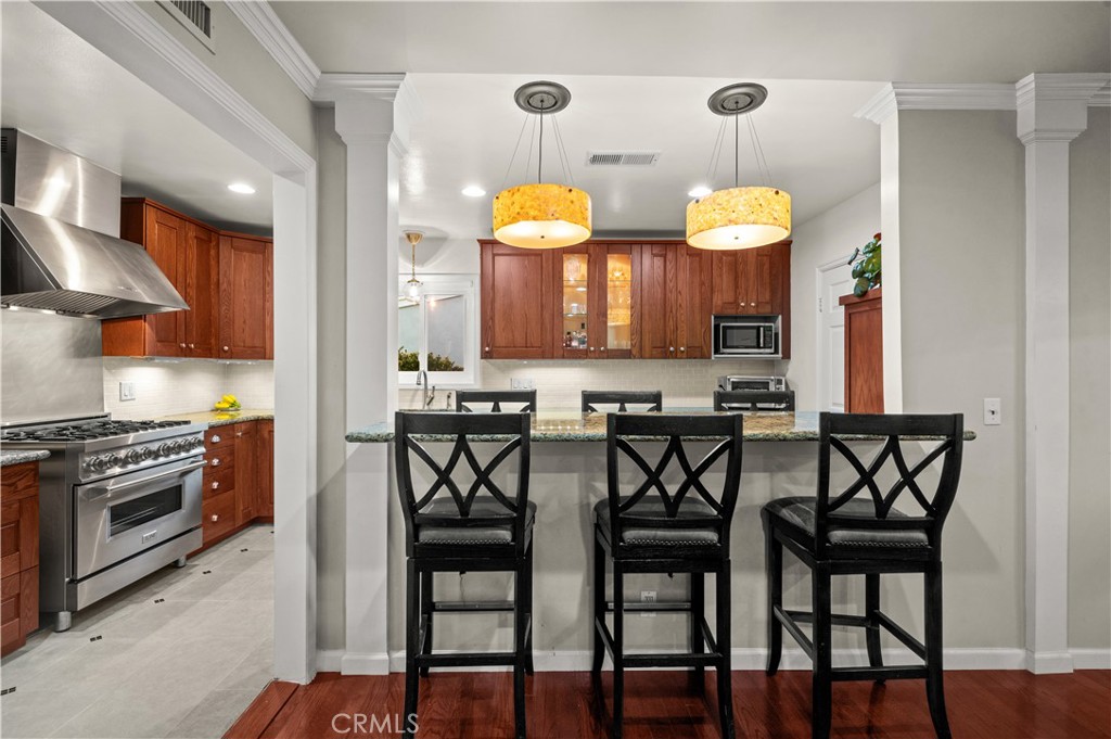 213 S Meadow
