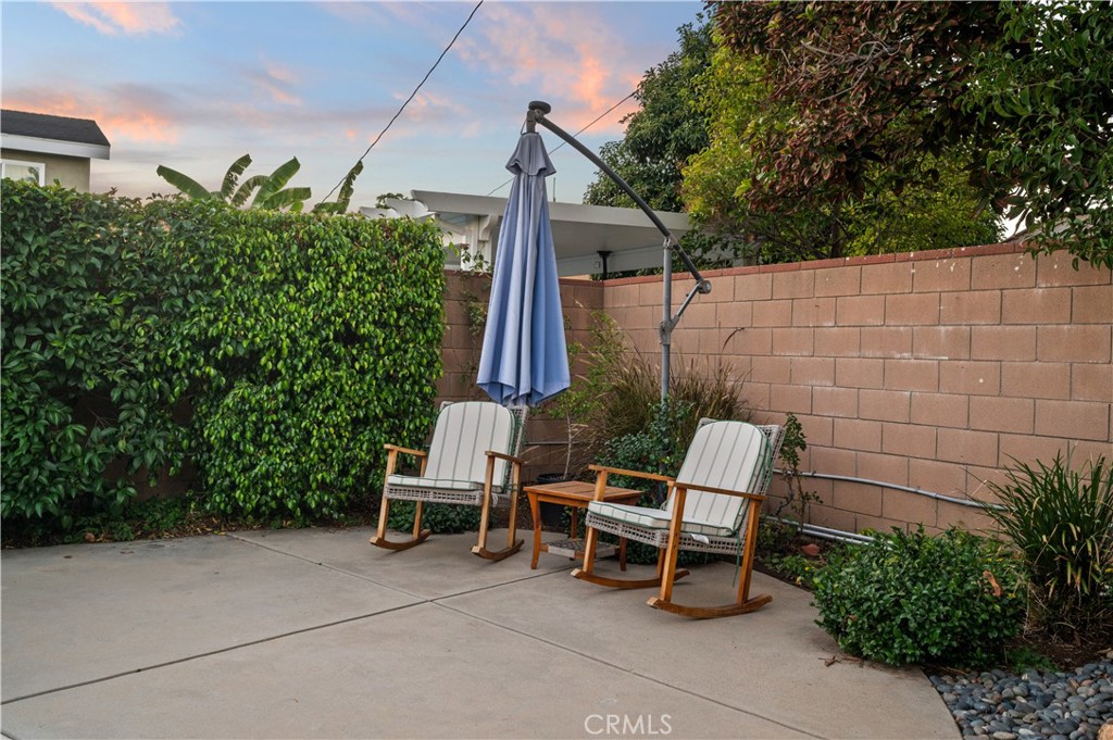 213 S Meadow