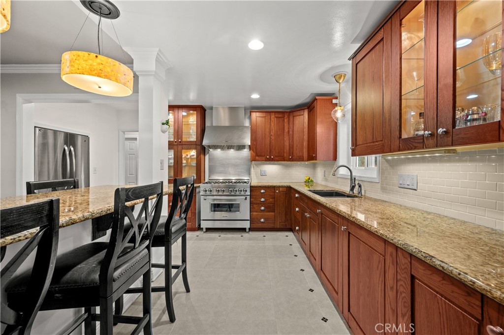 213 S Meadow